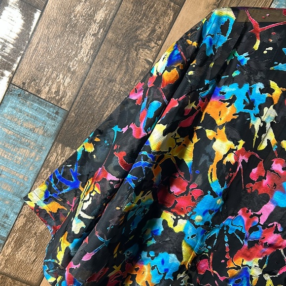 Draper’s & Damons Large colorful floral fringe bottom top - Picture 14 of 16